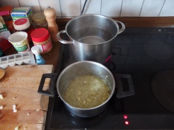 spaghetti roquefort making of 1