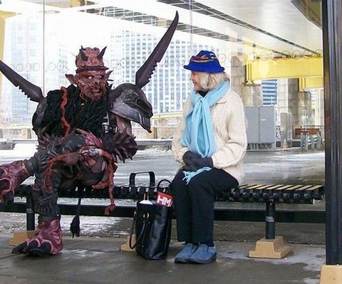 oderus-urungus-at-the-busstop